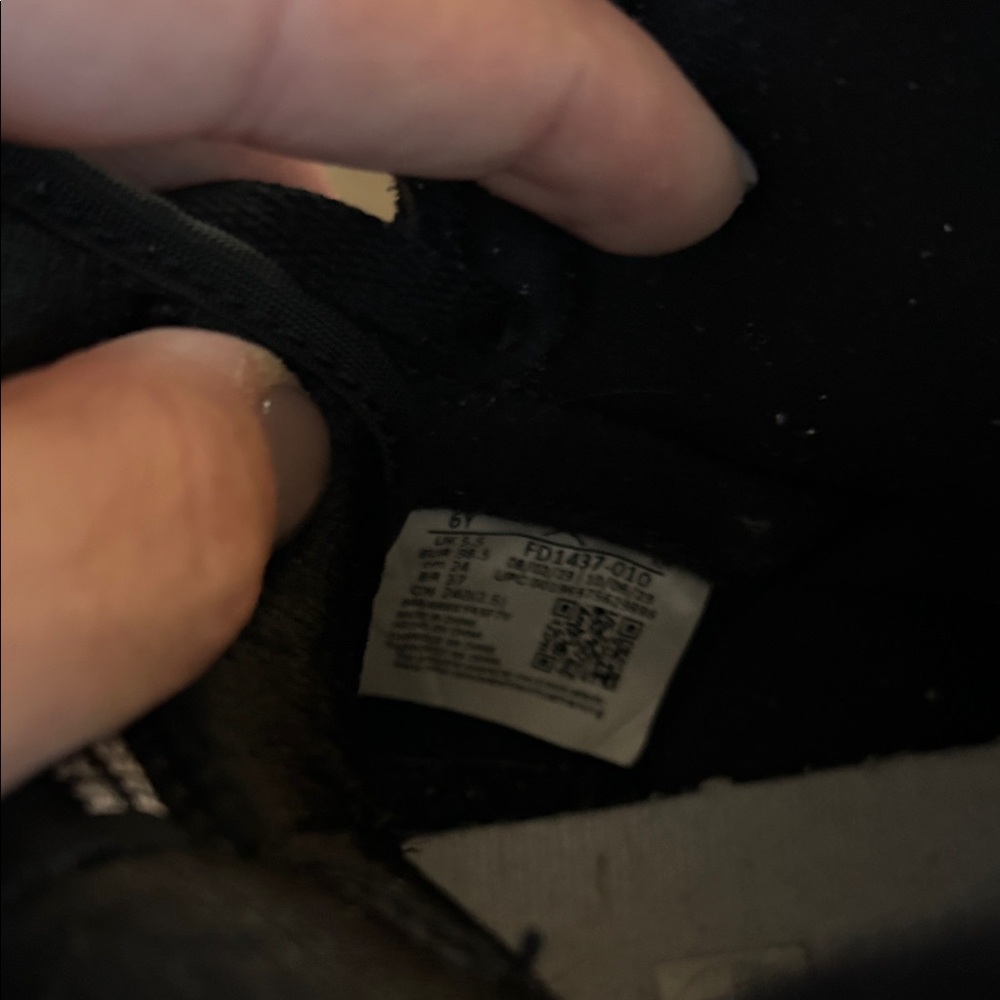 NIKE AIR JORDAN BOYS 6Y - Picture 5 of 5